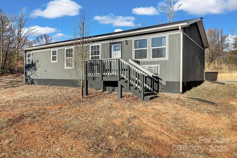 24 Buck Ridge Drive sold home in Deer Cove, Marion, NC