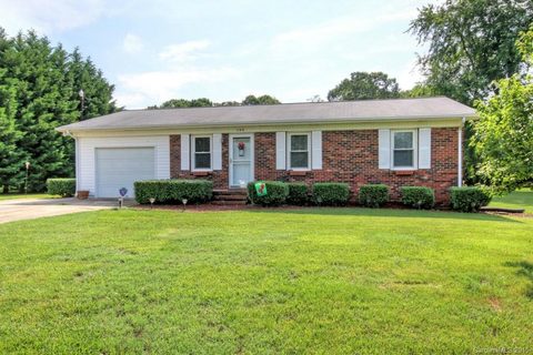 104 Dunlap Loop
