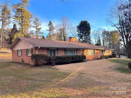 1235 Ashby Lane sold home in Towne Forest, Hendersonville, NC