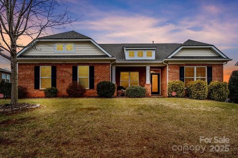 130 W Warfield Drive sold home in Wellesley, Mooresville, NC