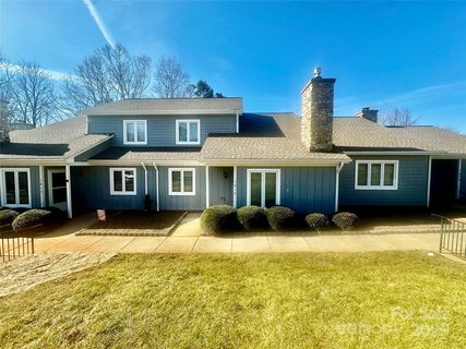 1017 21st Avenue sold townhome in La Madeleine, Hickory, NC