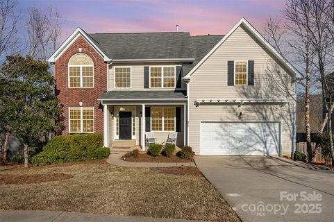 346 Almora Loop