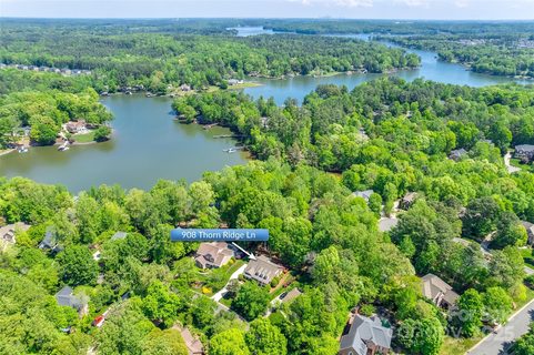 908 Thorn Ridge Lane sold home in The Landing, Lake Wylie, SC