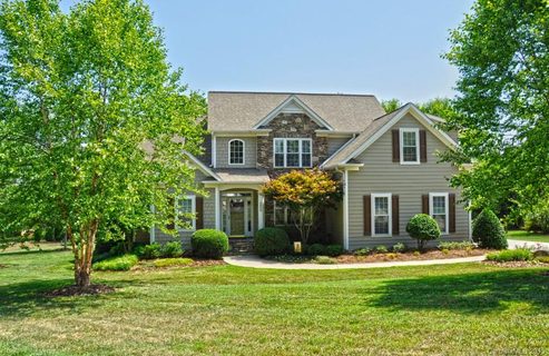200 Turnberry Lane sold home in St Andrews Village, Mooresville, NC