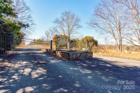 104 W Highland Terrace pending lot in Park Forest, Kings Mountain, NC