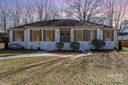 2100 Knickerbocker Drive sold home in Charlotte, SC