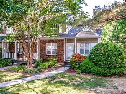 709 Mountainwater Drive sold townhome in Glenwater, Charlotte, NC