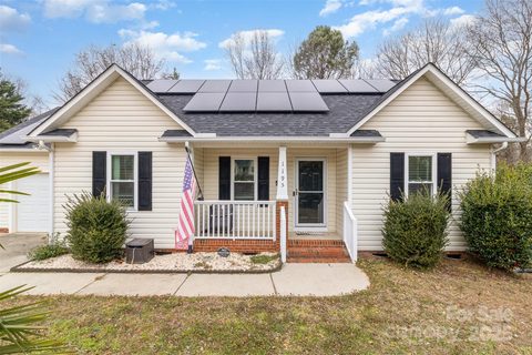 1195 Allison Bluff Trail sold home in Lakeside, Rock Hill, SC
