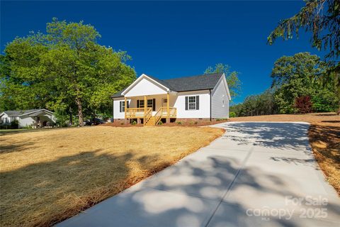 1345 Mack Drive sold home in Timbercrest, Mcconnells, SC