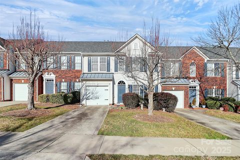 6019 Queens Walk Court sold townhome in Glen Laurel, Fort Mill, SC