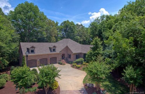 822 Land Grant Court sold home in Windswept Cove, York, SC