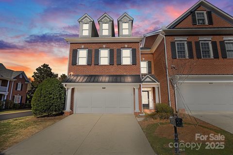 7543 Bluestar Lane sold home in The Magnolias, Charlotte, NC