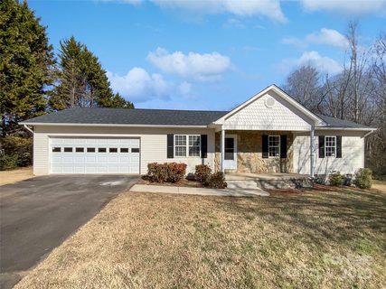 153 Pattys Place sold home in Meadowridge Place, Stony Point, NC