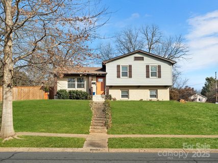 7131 Thorncliff Drive