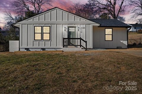 3020 Bellaire Drive