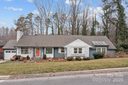 390 N Oakwood Drive sold home in Statesville, SC