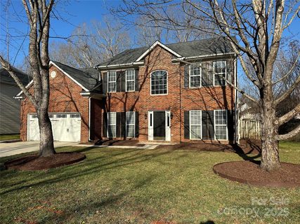 6245 Falls Lake Drive sold home in Mckee Woods, Charlotte, NC