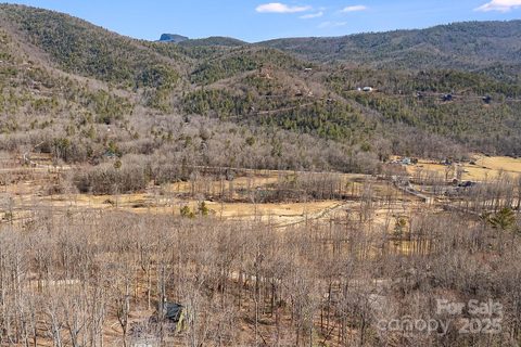 000 Blue Ridge Drive active home in Linville Falls Mountain Club And Preserve, Marion, NC