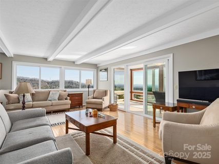 516 Davis Mountain Road sold condo in Country Ridge, Hendersonville, NC