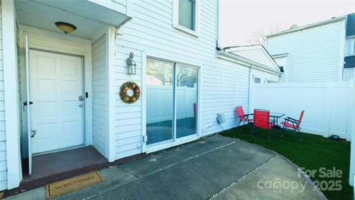 7005 Stonington Lane sold home in Stonington, Charlotte, NC