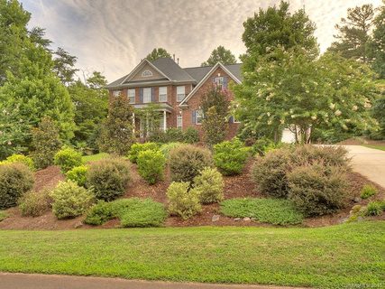 122 Edgehill Drive
