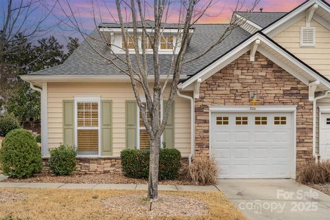 526 Pine Links Drive sold townhome in Calloway, Tega Cay, SC