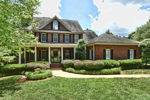 15600 Deerhaven Court sold home in Runneymede, Davidson, NC