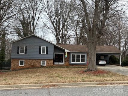 818 W 6th Street sold home in Hildebran Heights, Newton, NC