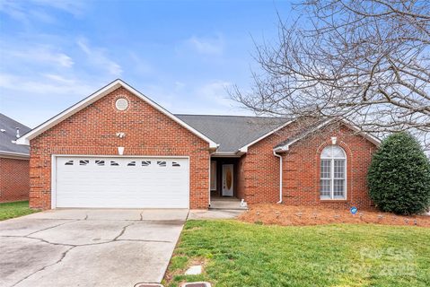 2323 Pinefield Court sold home in Waterford Place, Gastonia, NC