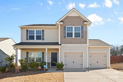 9022 Colwick Hill Lane active home in Brentwood, Charlotte, NC