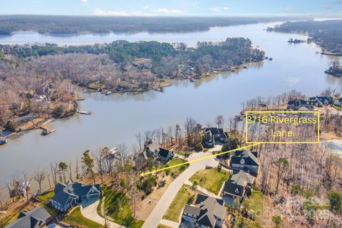 Previously sold for $370,000