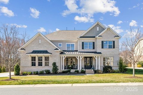 204 Grantham Place 33 sold home in Highclere, Waxhaw, NC
