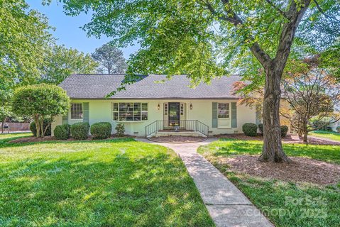 7613 Whistlestop Road