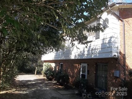 212 S Turner Avenue