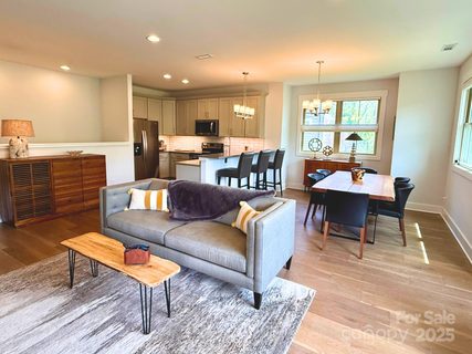 22 Thornes Lane sold townhome in Dillingham Woods, Asheville, NC