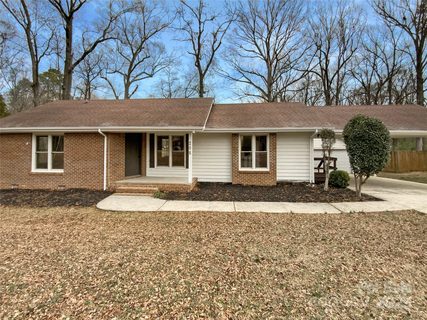 206 Colonial Circle sold home in College Park, Wingate, NC