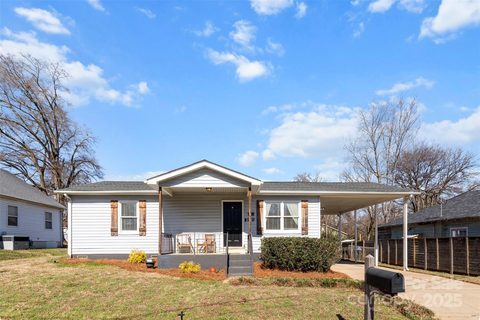 909 Laye Street sold home in Cottonwood, Belmont, NC