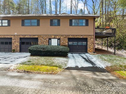 121 View De Lake Drive sold condo in Timberlake, Etowah, NC
