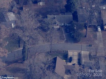 1742 Seifert Circle