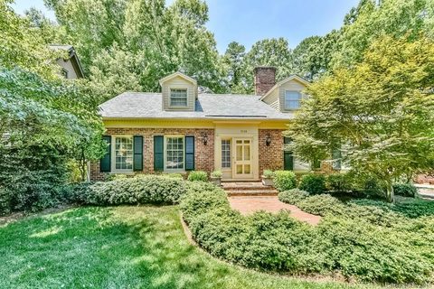 Previously sold for $735,850