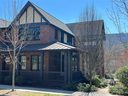 11 Fitzgerald Road sold home in Black Mountain, SC