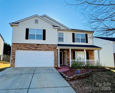 3827 Larkhaven Village Drive sold home in Larkhaven, Charlotte, NC