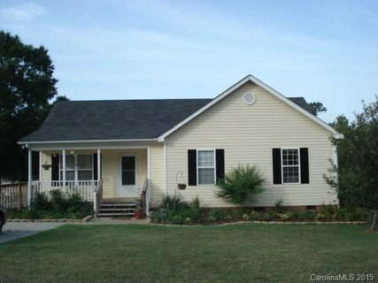 225 Sheffield Drive sold home in English Garden Park, York, SC