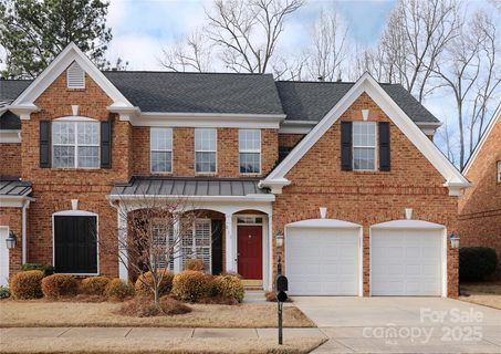 815 Treverton Drive sold home in Avington, Matthews, NC