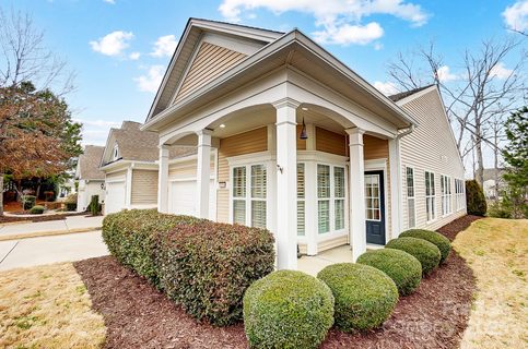 2036 Hudson Lane