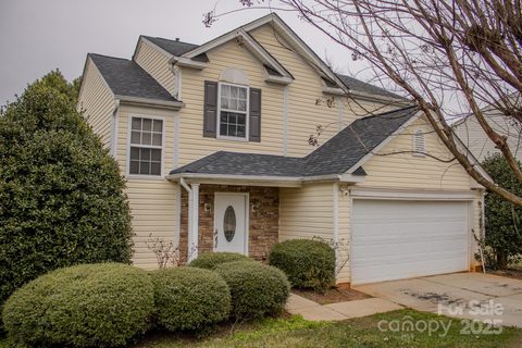 2111 Bennett Woods Court sold home in Woodlands, Charlotte, NC