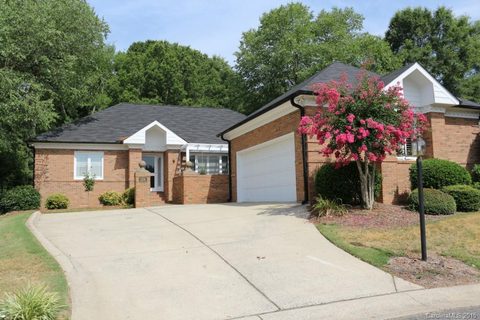 1216 Greenside Drive