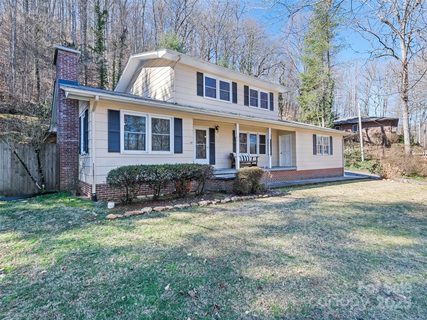 645 S Country Club Drive sold home in Forest Hills, Cullowhee, NC