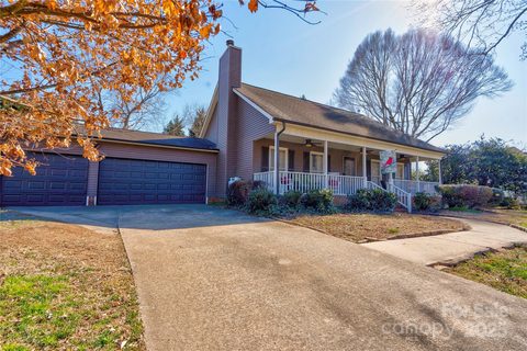 210 Keltic Meadows Drive sold home in Keltic Meadows, Gastonia, NC