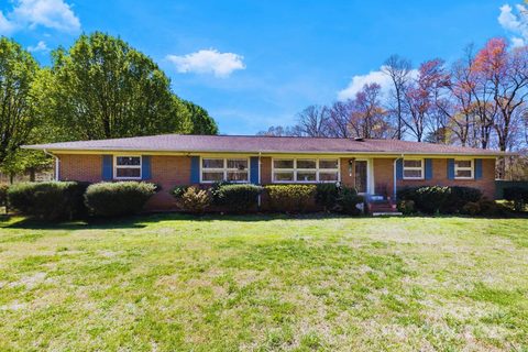 4937 Lebanon Drive sold home in Lebanon Heights, Charlotte, NC